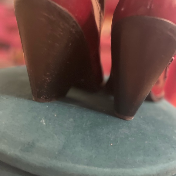 Gianni Bini Burgundy Leather Heeled Boots - Picture 2 of 6